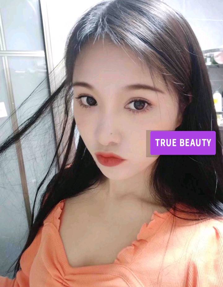 漂亮性感妩媚的模特