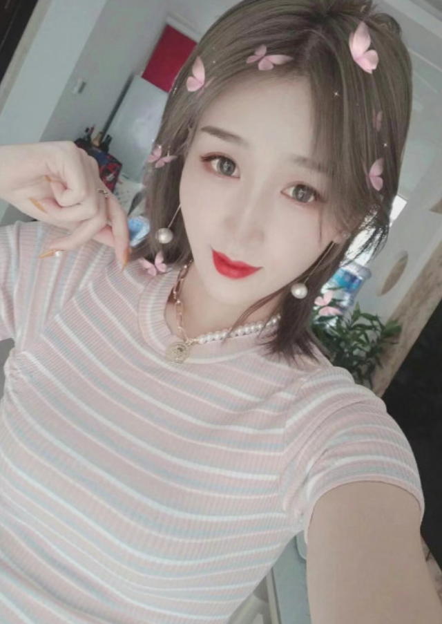 芙蓉区 离异不久的小少妇 更新联系方式